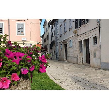 Eufrasiana Apartments Пореч Экстерьер фото